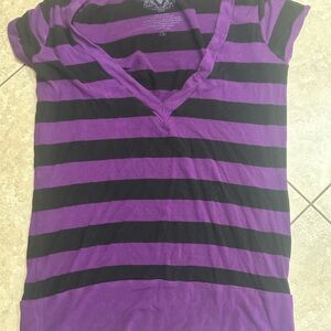 ellemenno Purple and Black Striped Short Sleeve Tee